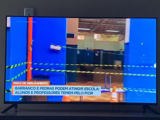 Alunos de Itapecerica enfrentam problemas devido interditação de parte de escola estadual