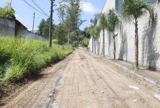 Rua Potyra Mirim em Itapecerica da Serra recebe trabalho da Regional de Serviços