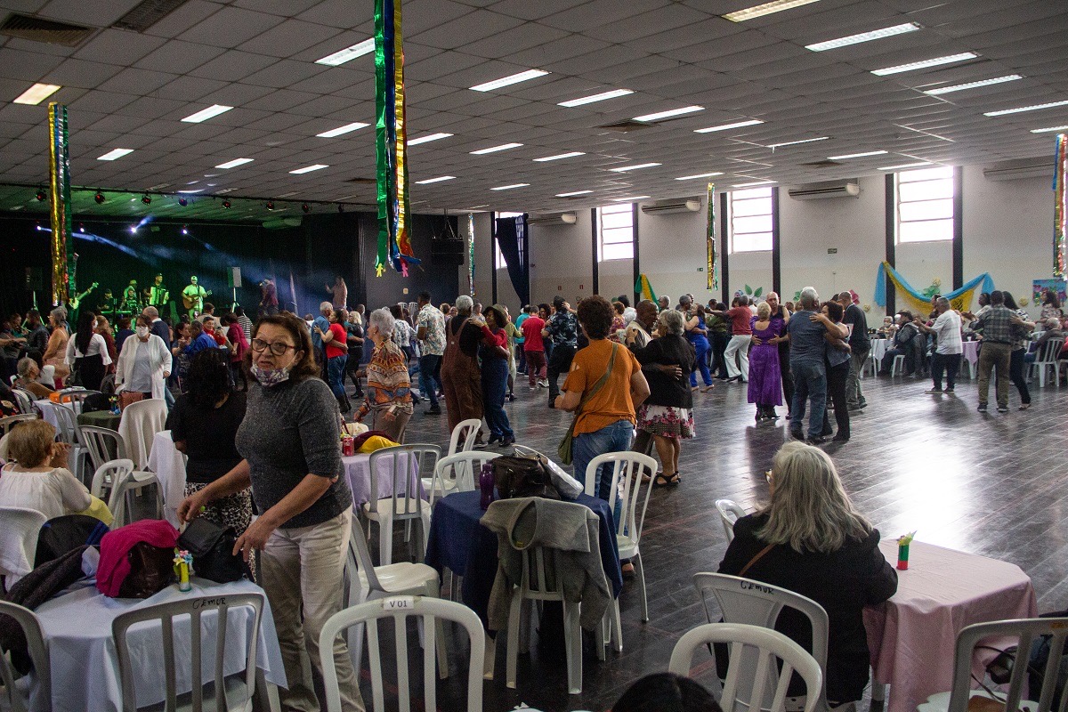 Baile da Melhor Idade de Taboão da Serra celebra o Halloween nesta sexta, 28