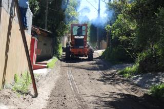 Ruas do Itaquaciara recebem serviço de manutenção da Prefeitura de Itapecerica da Serra