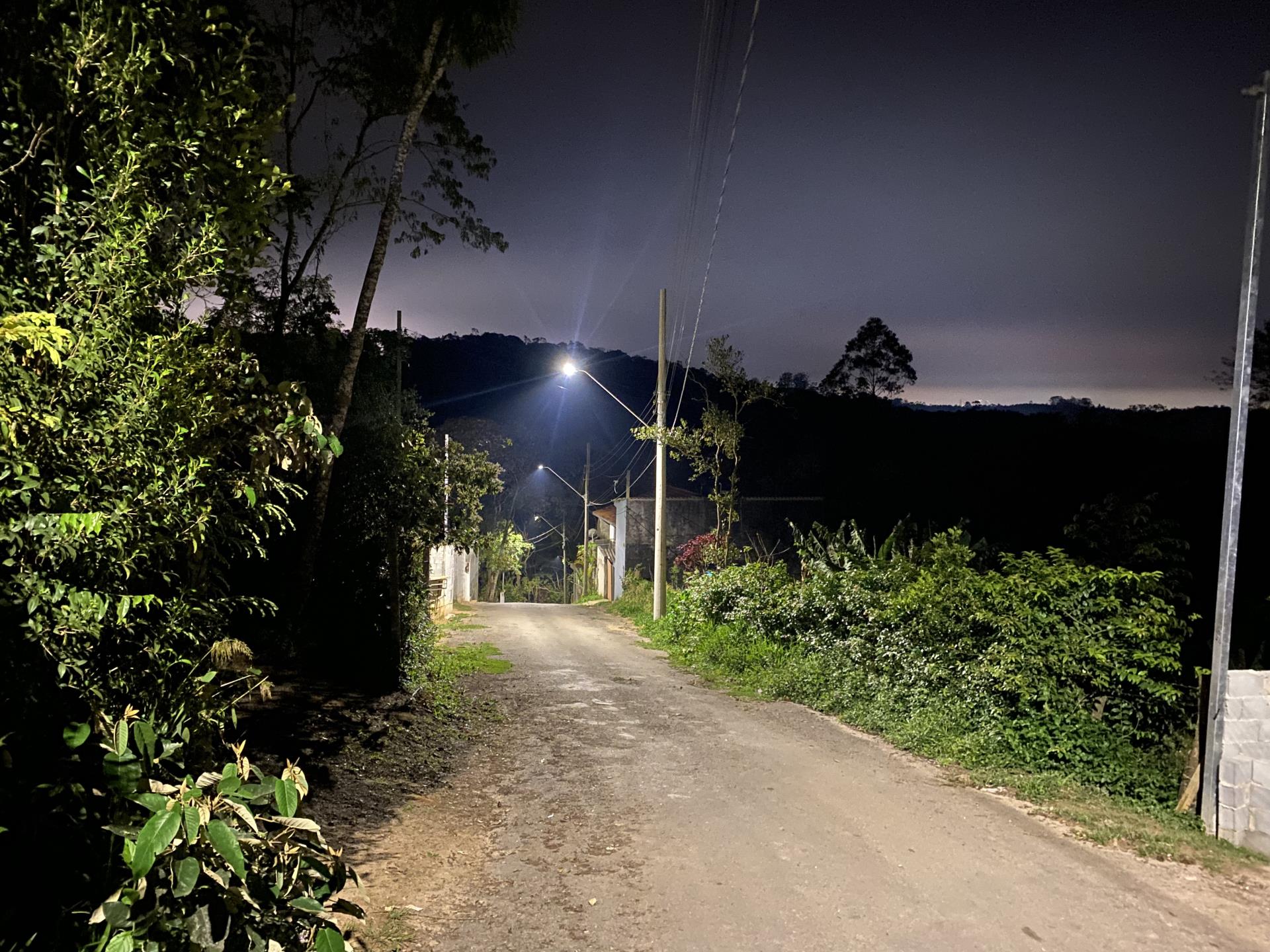 Lagoa e Refúgio da Serra recebem nova iluminação pública