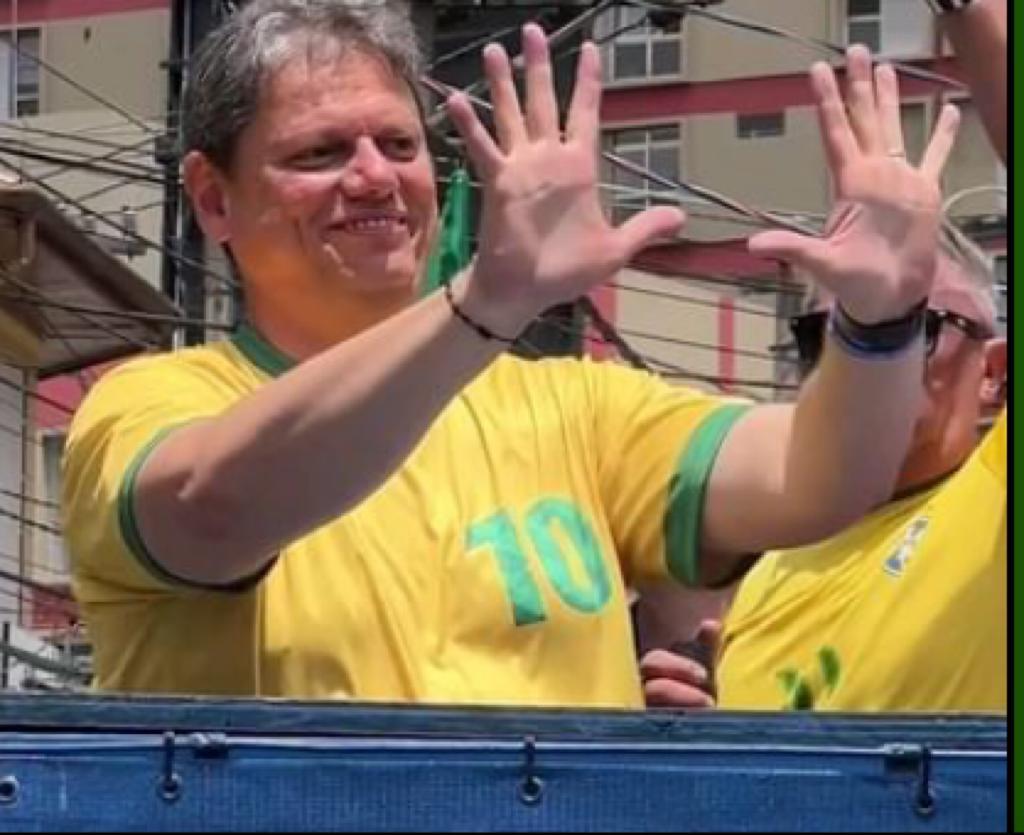 Tarcísio de Freitas é eleito novo governador do estado de São Paulo