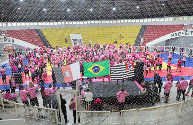Aulão Outubro Rosa encerra mês de conscientização com manhã de energia e prevenção na cidade