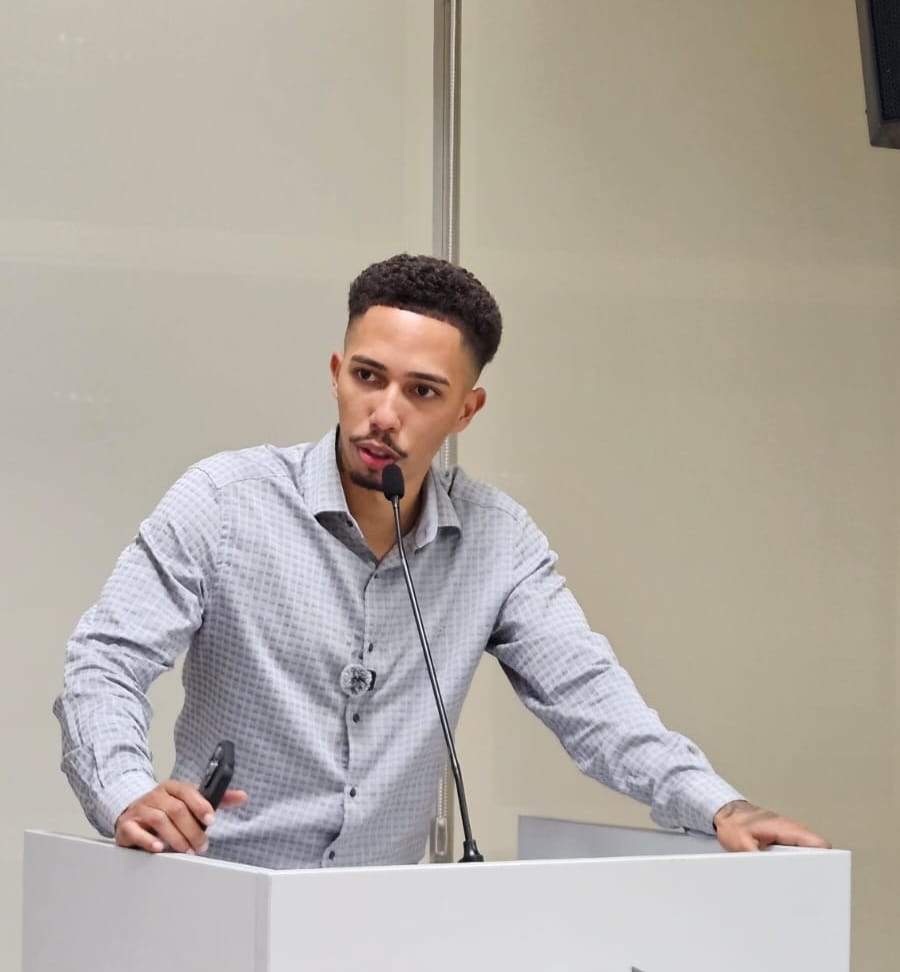 PL de Jones Jr que prevê multas a concessionárias por falhas no fornecimento de água e energia é aprovado