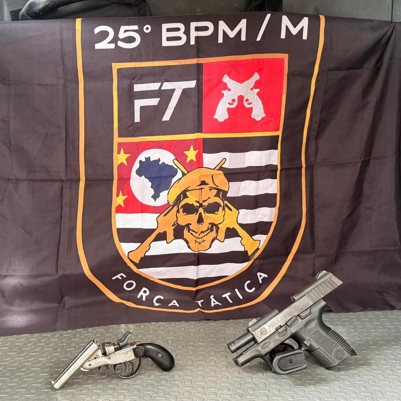 Força Tática prende dupla com armas na BR-116 em Itapecerica da Serra