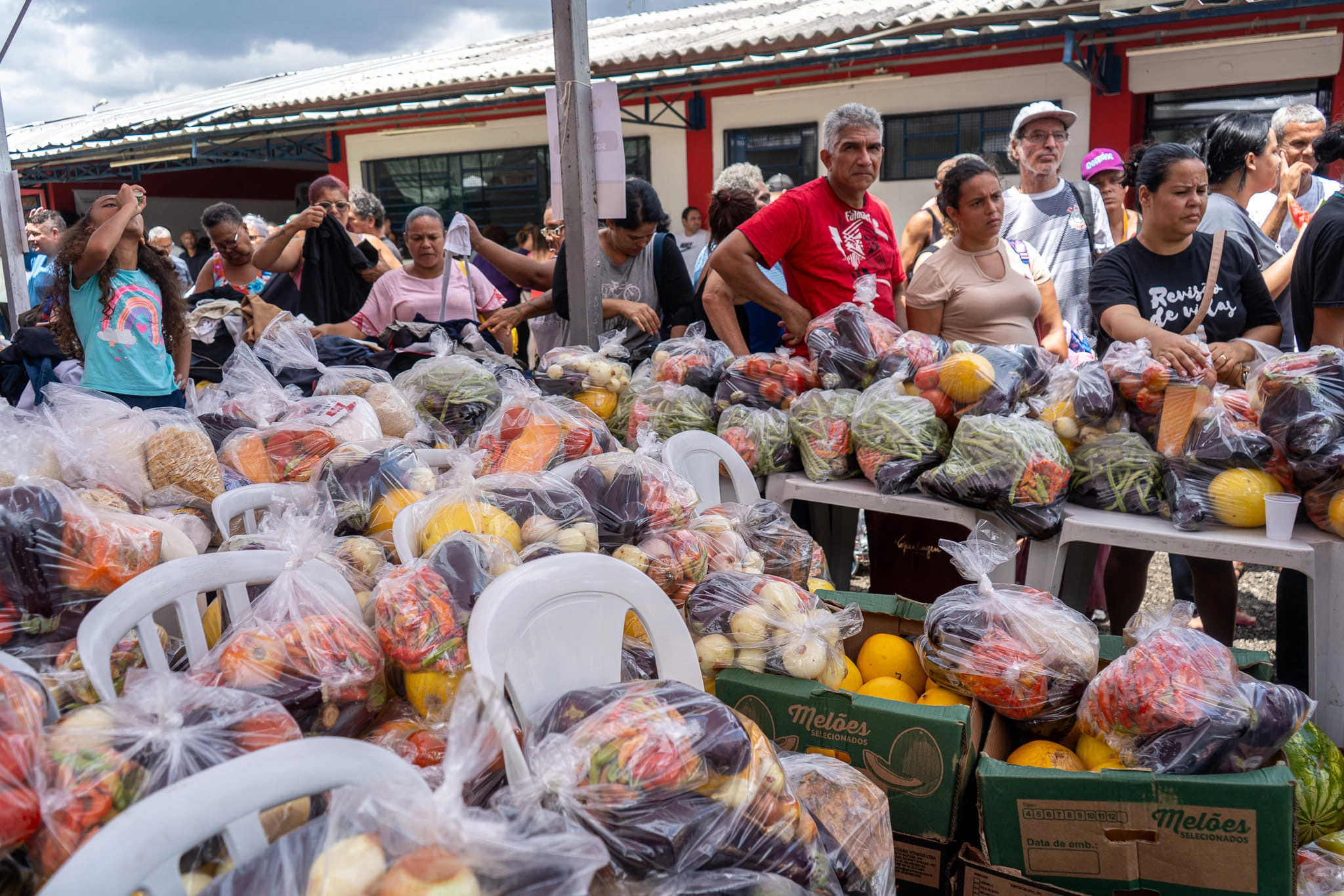 Governo Aprígio realiza mais de 2.100 atendimentos em Prefeitura no Seu Bairro