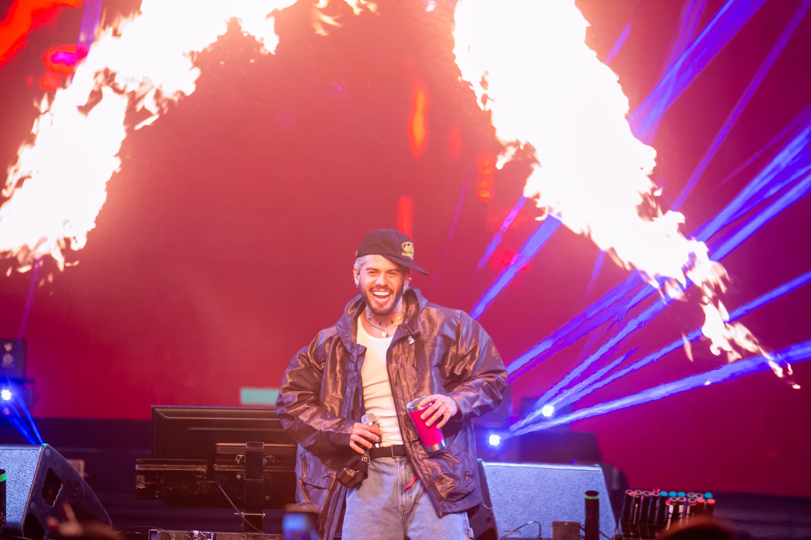 Zé Felipe encerra Arraial da Arena com grande show e público recorde