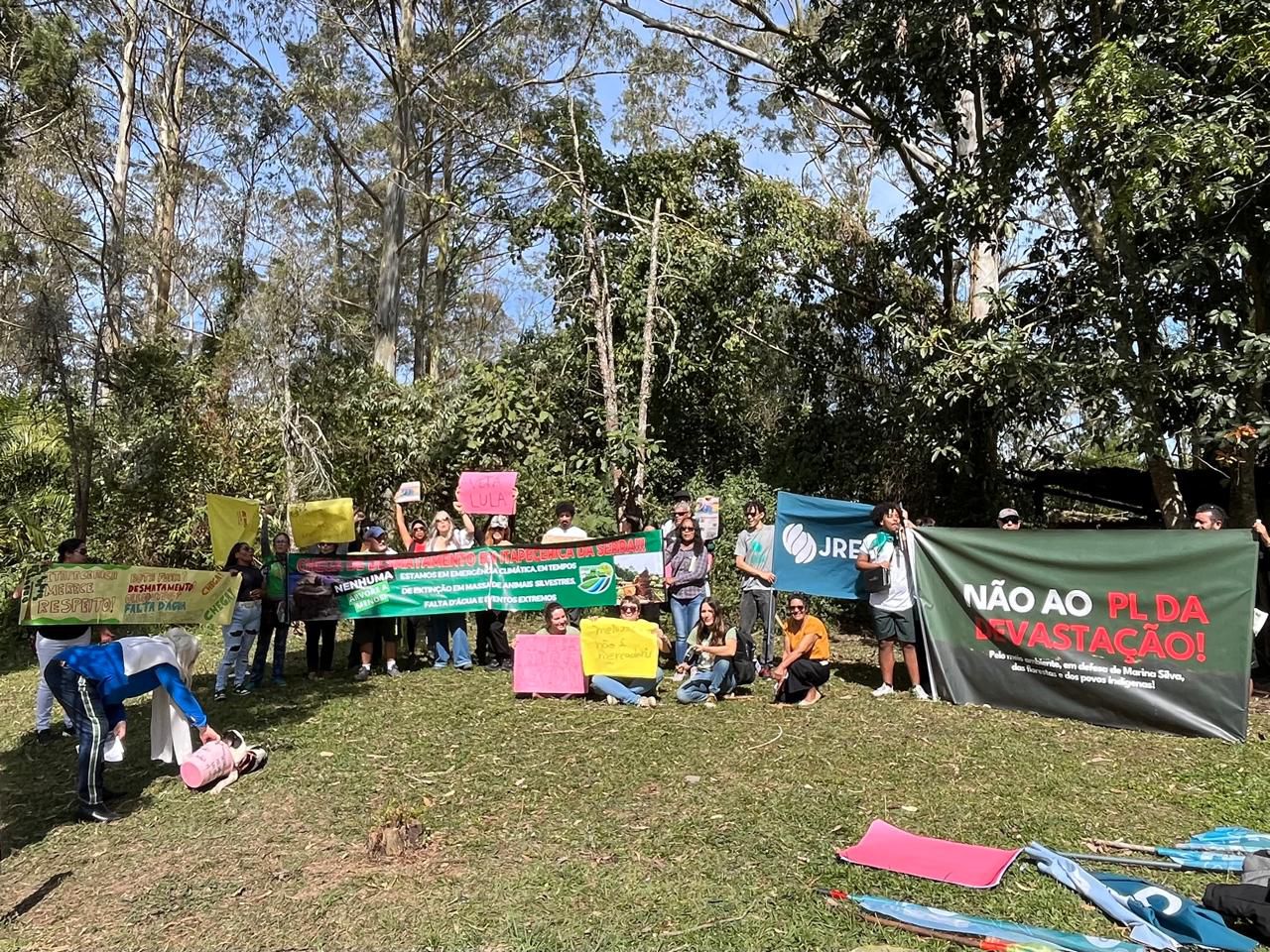 Protesto contra PL “da Devastação” e crise hídrica movimenta Itapecerica da Serra