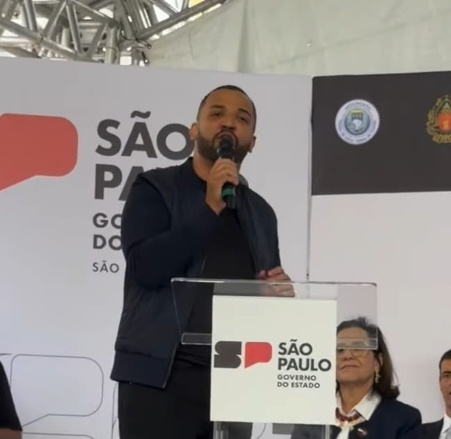 Prefeitura de Embu das Artes antecipa entrega de material escolar para 32 mil alunos da rede municipal