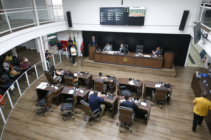 Com 10 votos, Câmara de Taboão aprova falta sem desconto para vereadores