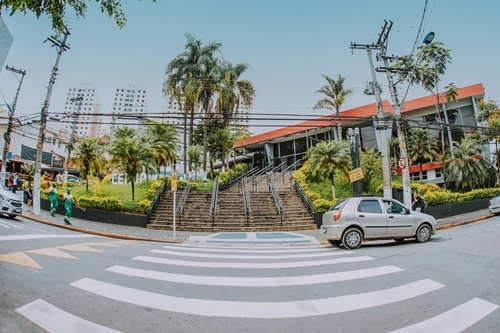 Evento gratuito trata de desenvolvimento, inclusão e cuidado integral de pessoas com Síndrome de Down em Taboão da Serra