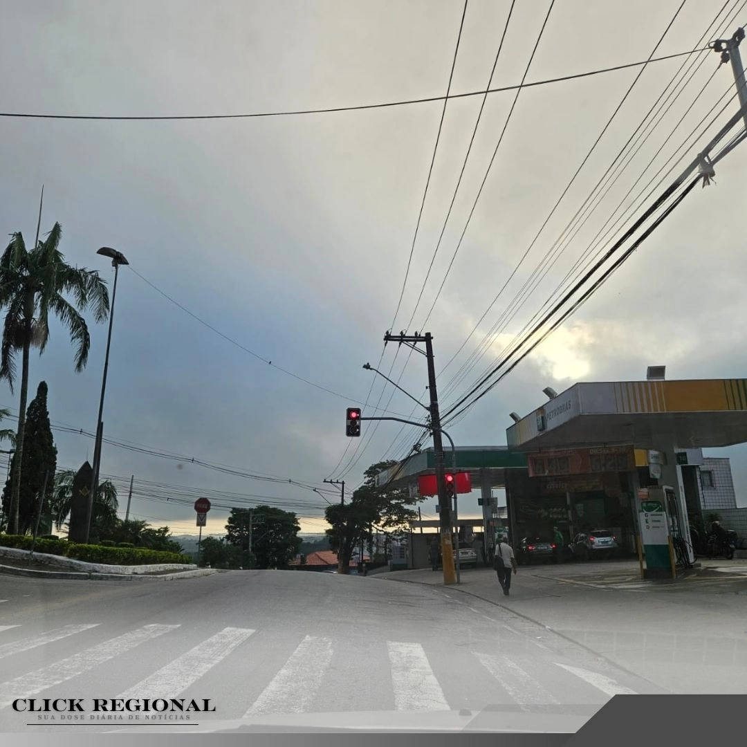 Defesa Civil emite alerta para chuvas fortes, ventos e risco de quedas de árvores nas cidades da região