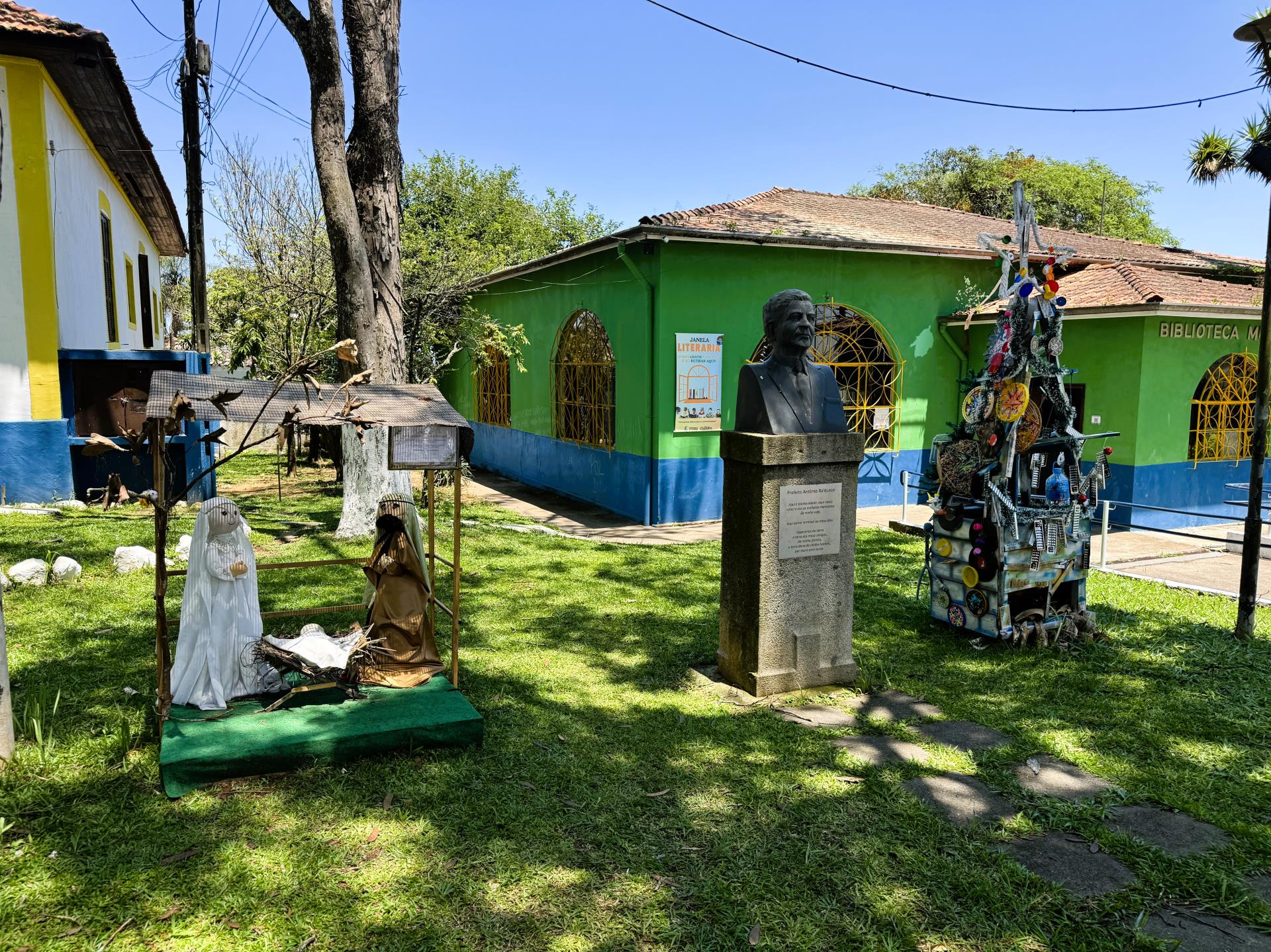 Arte e consciência ambiental transformam o Natal em Itapecerica da Serra