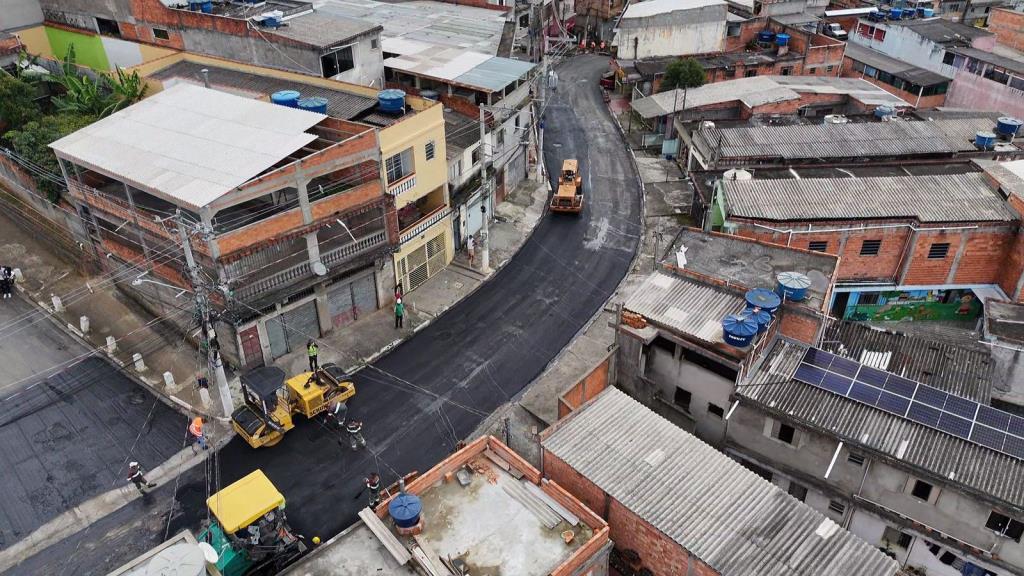 Recapeamento é concluído na Getúlio Vargas e avança para ruas do Jardim Jacira