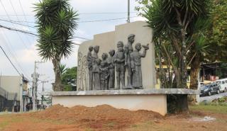 Monumento no centro de Itapecerica da Serra é revitalizado